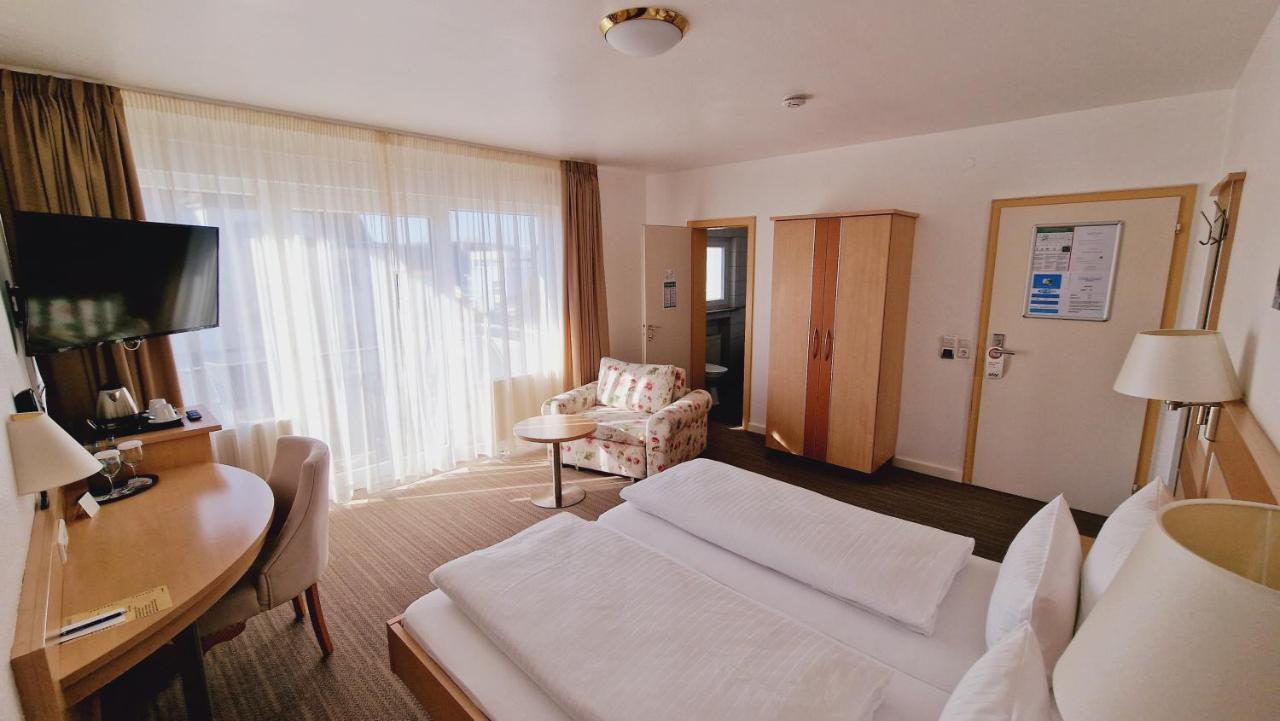 Hotel Garni Superior เมทซิงเงน ภายนอก รูปภาพ