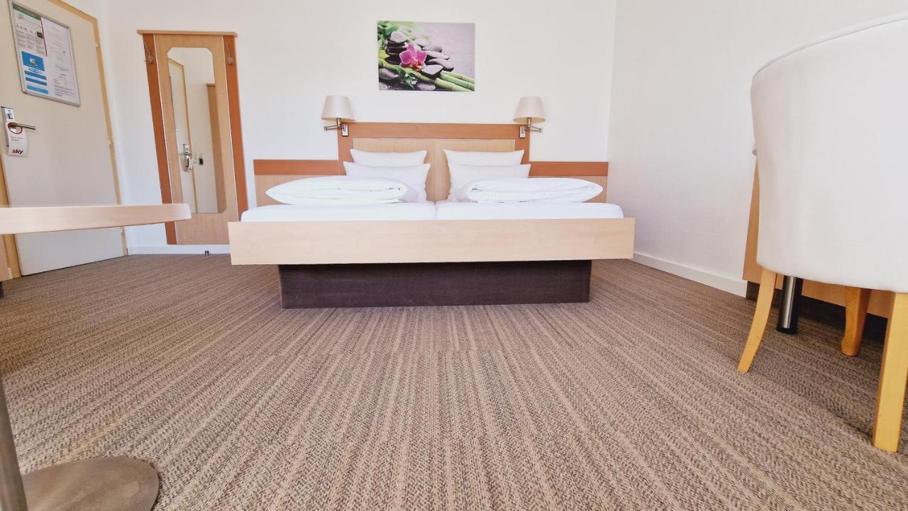 Hotel Garni Superior เมทซิงเงน ภายนอก รูปภาพ