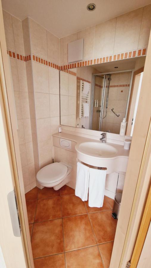 Hotel Garni Superior เมทซิงเงน ภายนอก รูปภาพ
