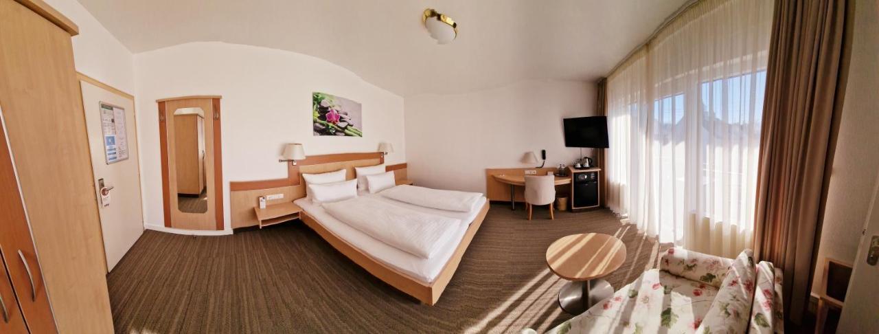 Hotel Garni Superior เมทซิงเงน ภายนอก รูปภาพ