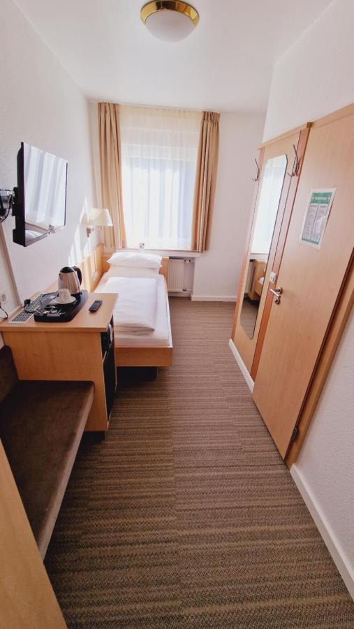 Hotel Garni Superior เมทซิงเงน ภายนอก รูปภาพ