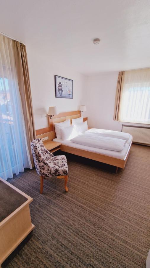 Hotel Garni Superior เมทซิงเงน ภายนอก รูปภาพ