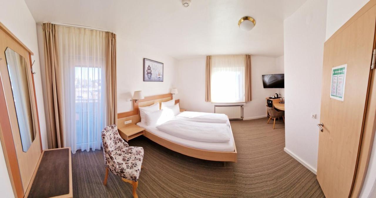 Hotel Garni Superior เมทซิงเงน ภายนอก รูปภาพ