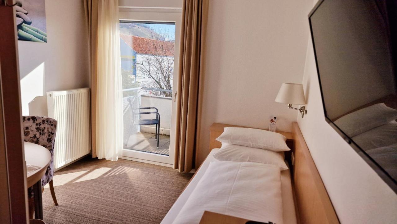 Hotel Garni Superior เมทซิงเงน ภายนอก รูปภาพ